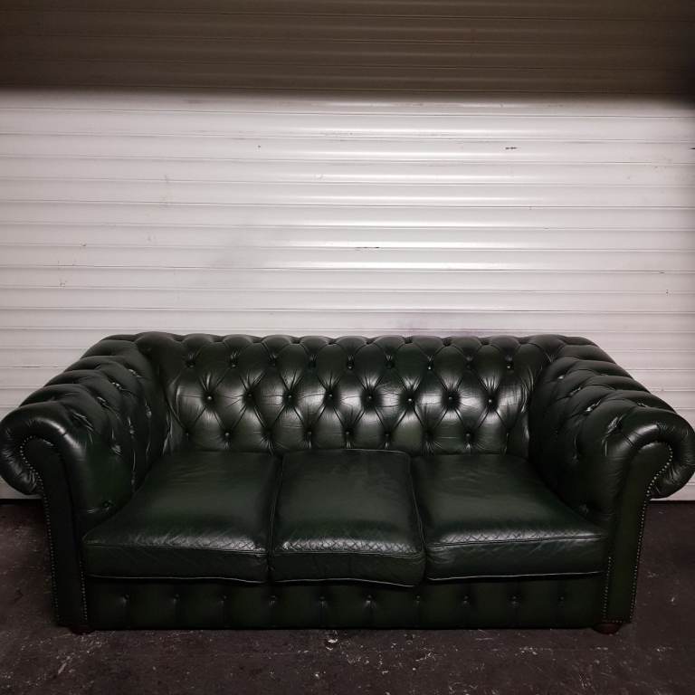 Beautiful Green Leather Chesterfield 3 Seater Sofa Couch Settee - Wooden Feet
