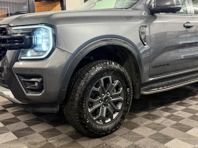 2025 Land Rover Defender 3.0 D350 Hard Top X-Dynamic HSE Auto PANEL VAN DIESEL Automatic