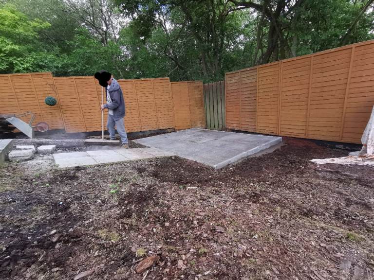 Garden Landscape Maintenance 