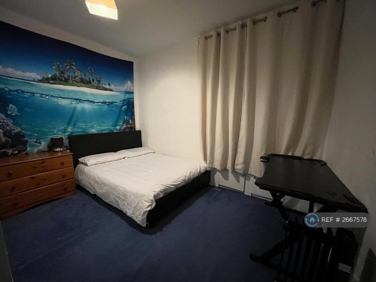 1 bedroom flat in Bayne Street, Stirling, FK8 (1 bed) (#2667578)