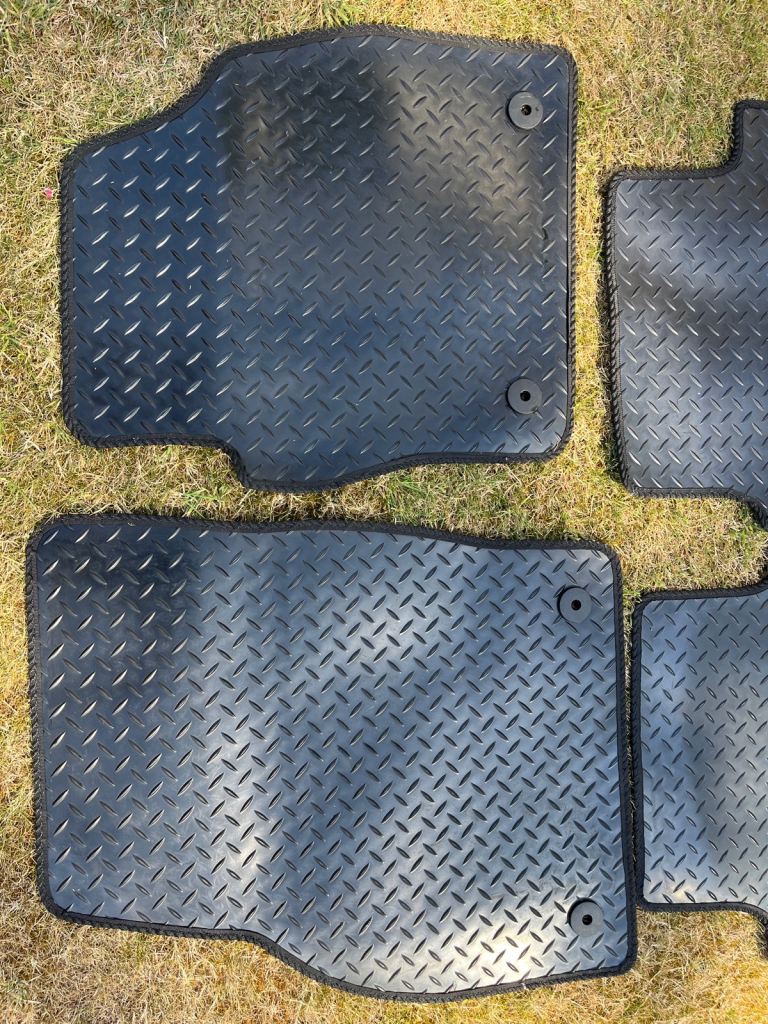 Skoda Kamiq (2019 to Present) Car Floor Mats Black Rubber with OE Skoda Boot Liner