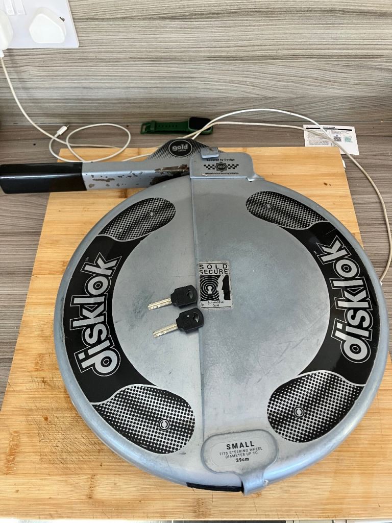 Disklok  Steering Wheel Lock - Small - with 2 x keys