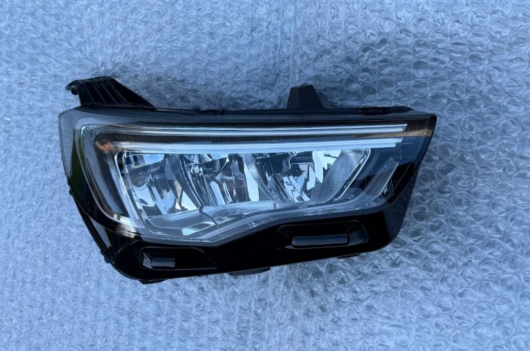 VAUXHALL GRANDLAND X 2017-21 O/S DRIVER SIDE LED HEADLIGHT YP00162780 GENUINE