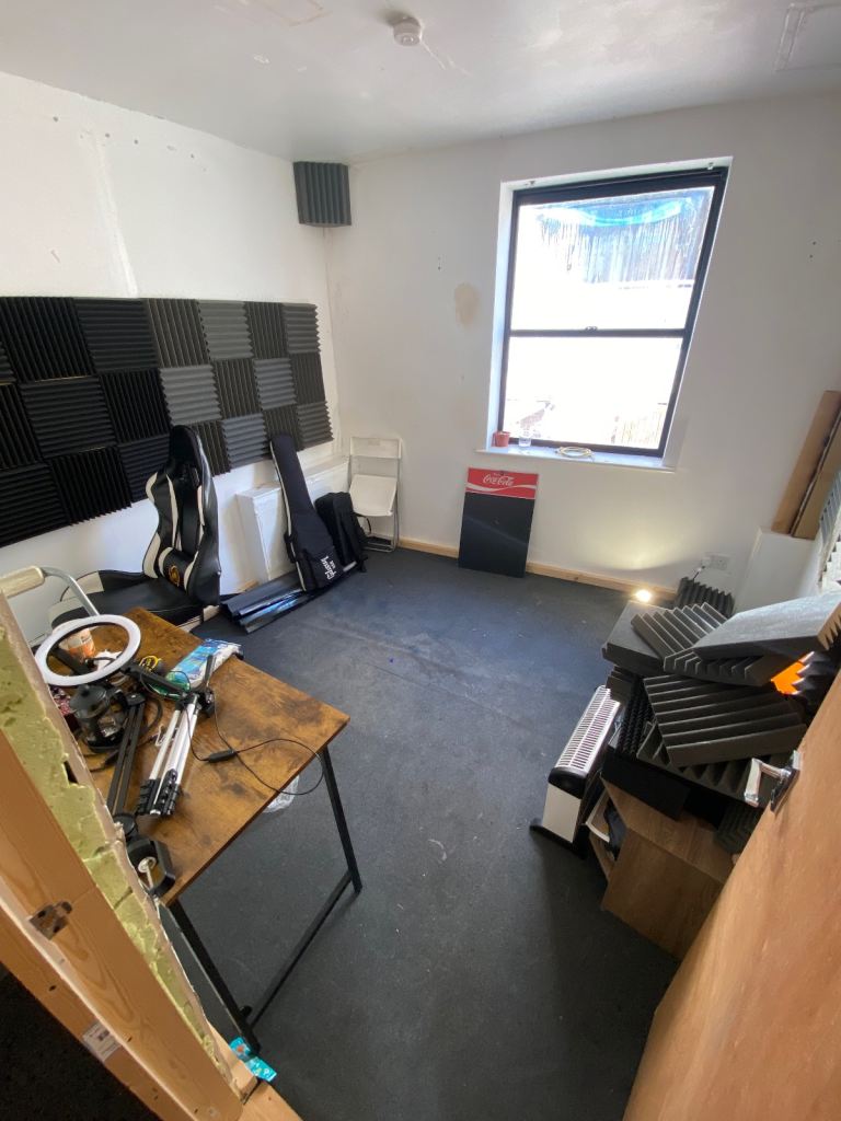 Monthly Hire Music Studios for band and producers 