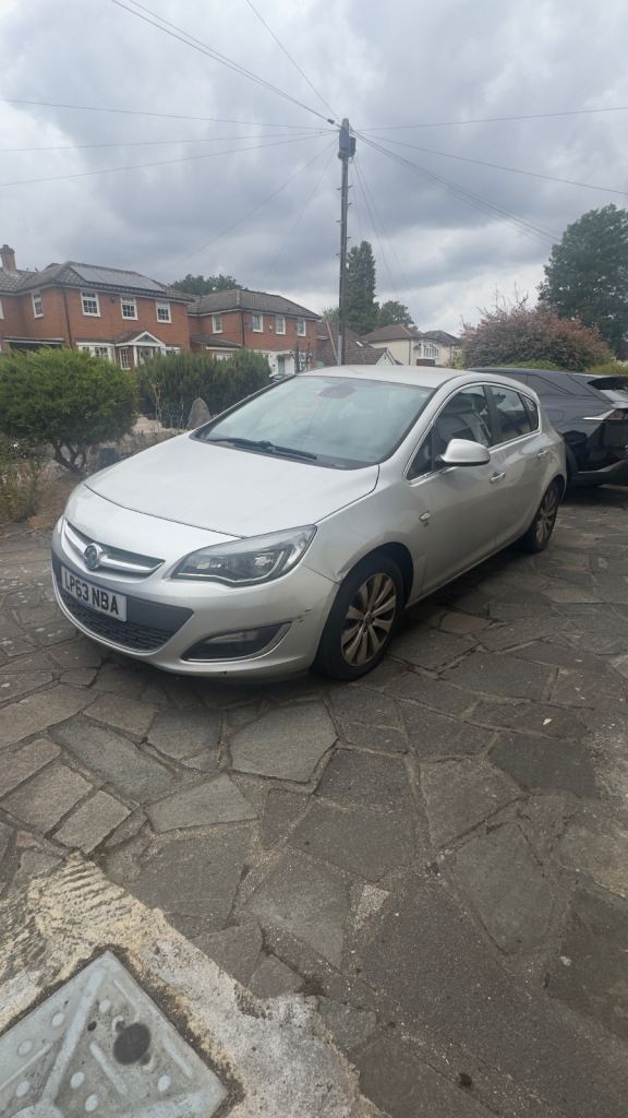 Vauxhall, ASTRA, Hatchback, 2014, Semi-Auto, 1598 (cc), 5 doors