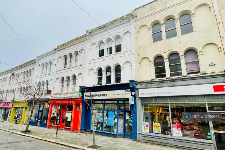 1 bedroom flat in Kings Road, St Leonards-On-Sea, TN37 (1 bed) (#2789665)