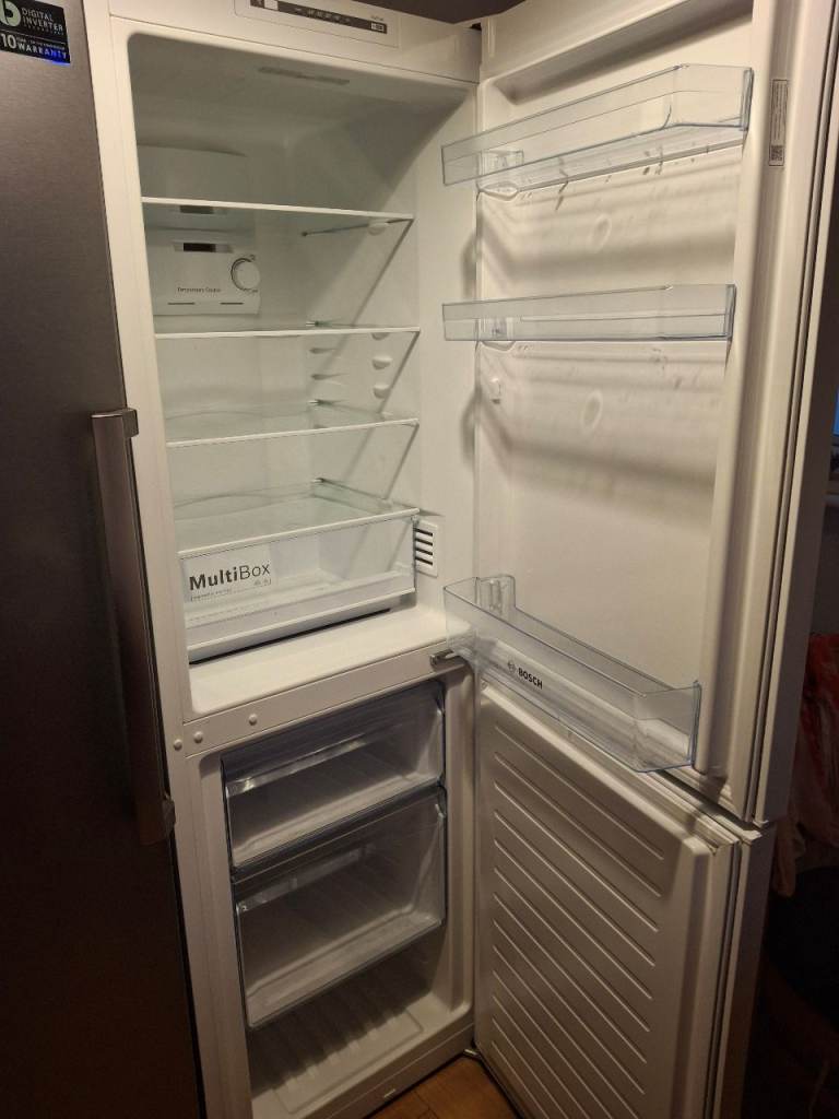 Fridge freezer 