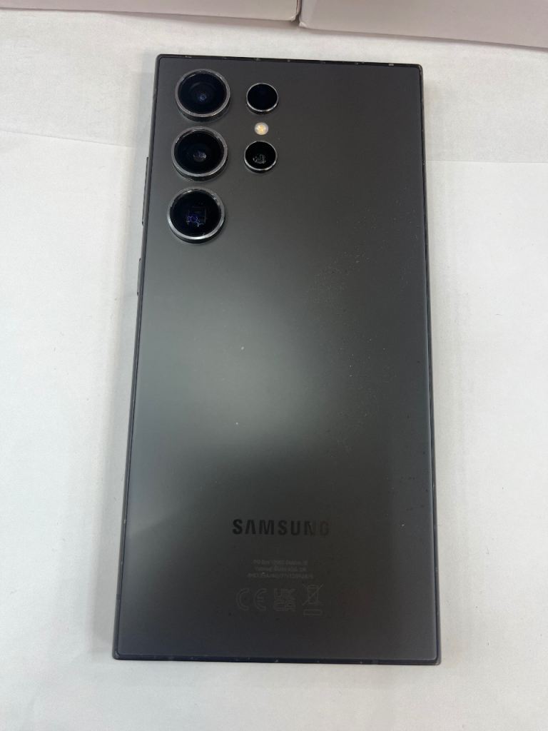 Samsung Galaxy S24 Ultra 256gb – Black, As Good As New 
