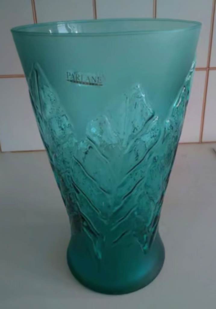 Attractive Parlane large turquoise glass vase in leaf design