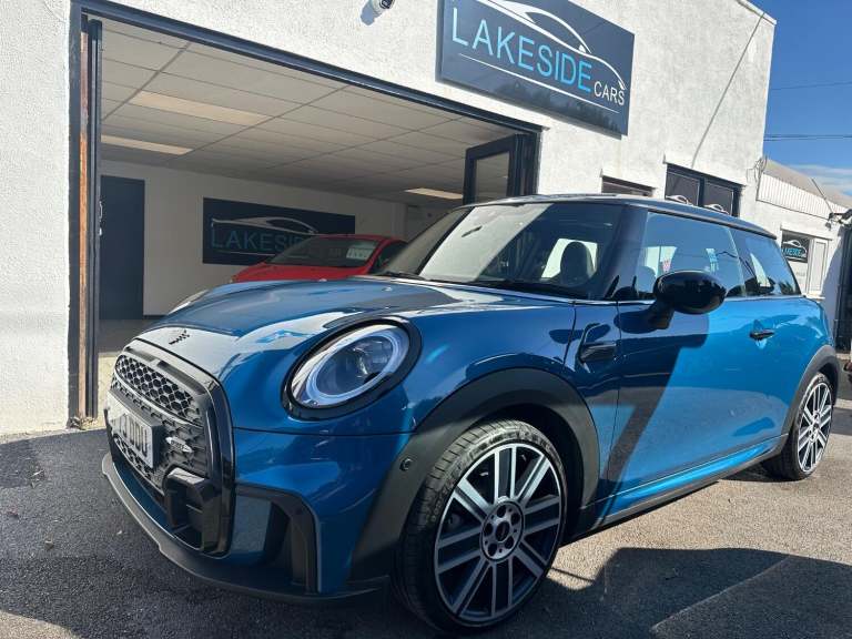 MINI HATCH 1.5 3-Door Hatch Cooper Sport Blue Auto Petrol 2024