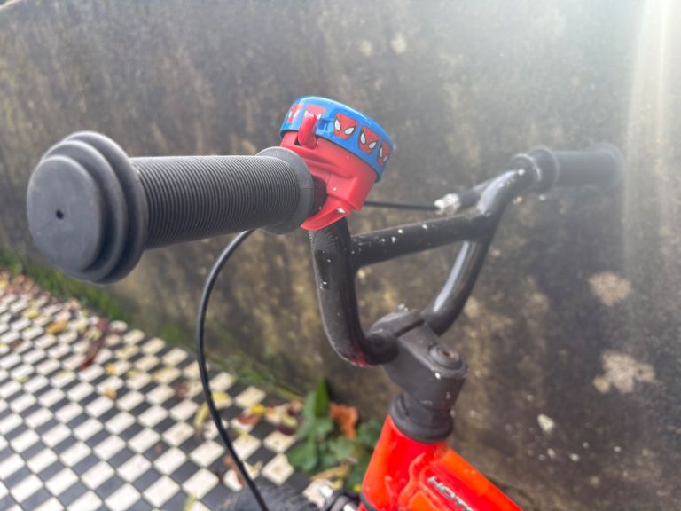 Specialized Hotrock children’s bike 2-4 years 