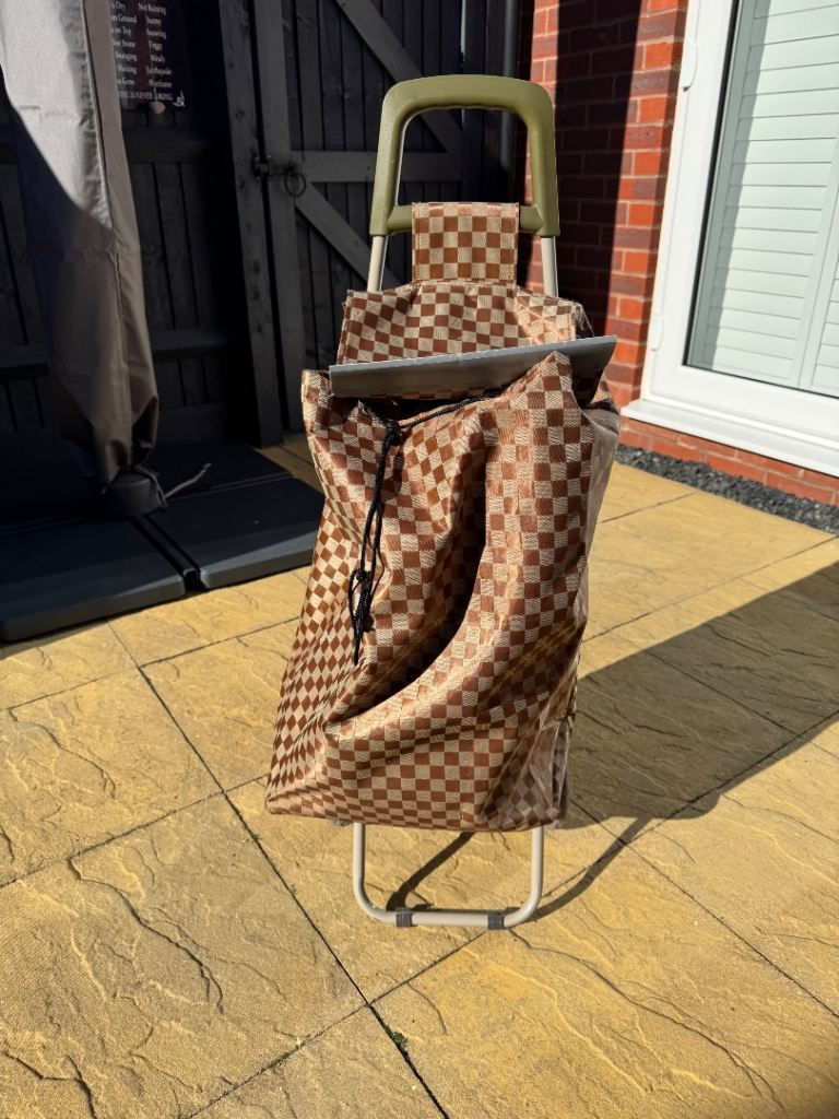 Shopping trolley 