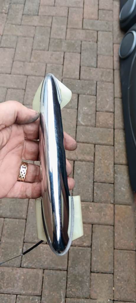 Mini 2005 R50/R52/R53,chrome handle good working condition 