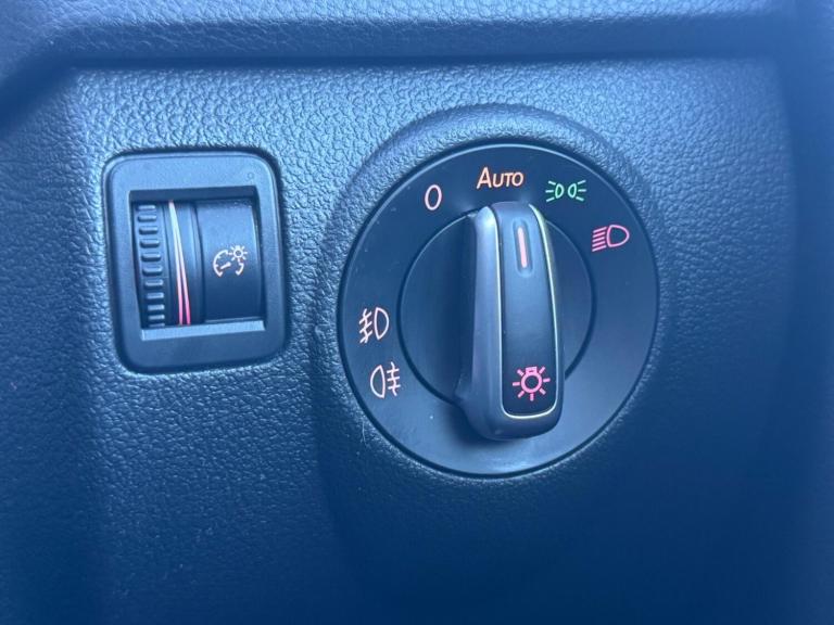 2015 Volkswagen Tiguan 2.0 TDI BlueMotion Tech R-Line DSG 4WD Euro 6 (s/s) 5dr ESTATE Diesel Auto...