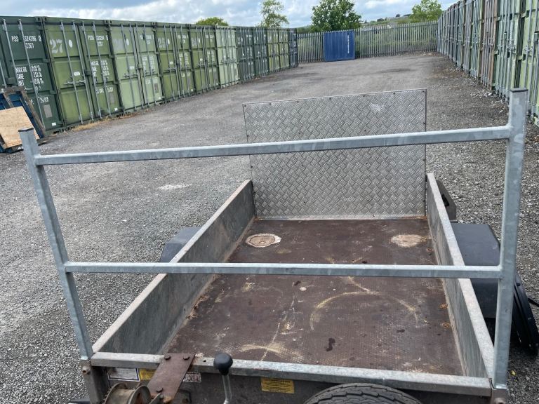 IFOR WILLIAMS P6e LADDER RACK