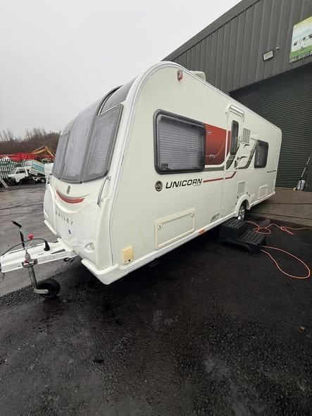 2017 BAILEY UNICORN VALENCIA - 4 BERTH CARAVAN 