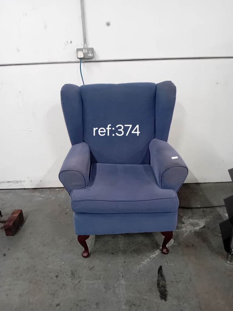 Wing backed chair with Queen Ann legs, Ref:374 please see photos