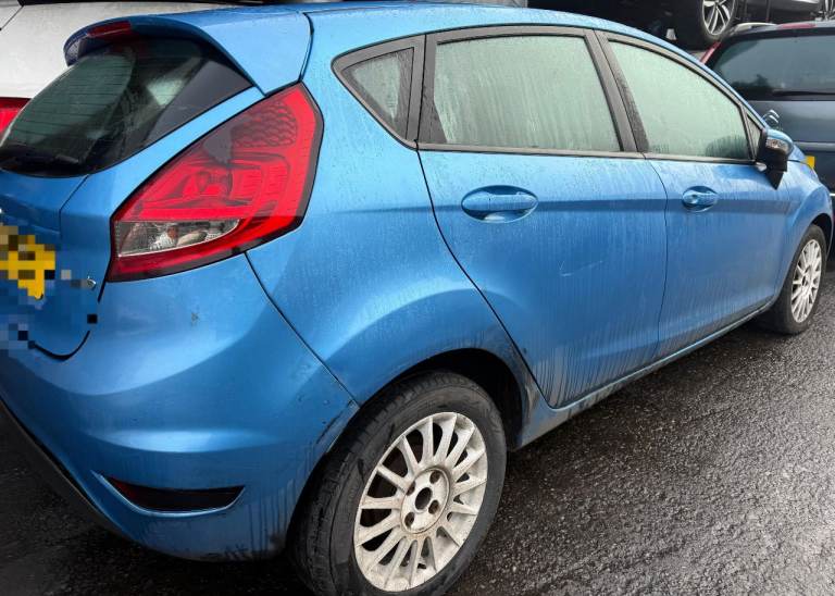 Breaking spare parts Ford fiesta mk7 blue