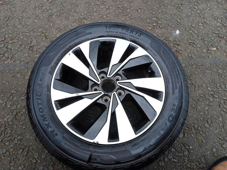 VW Polo 15 Inch Alloy Wheel 