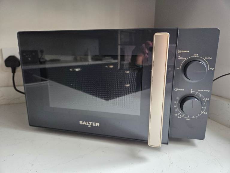 Salter navy microwave 
