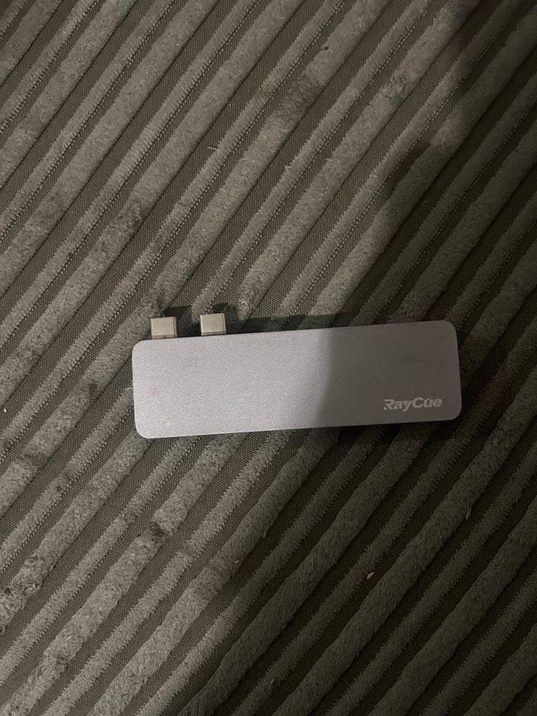 MacBook adapter 