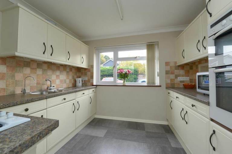 1bedroom sharing rent