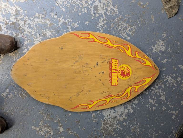 Bulldog skimboard 