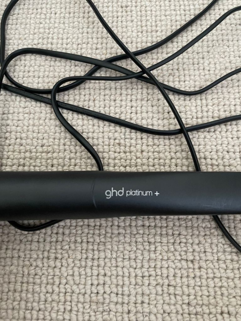 Ghd platinum black hair straighteners and case 