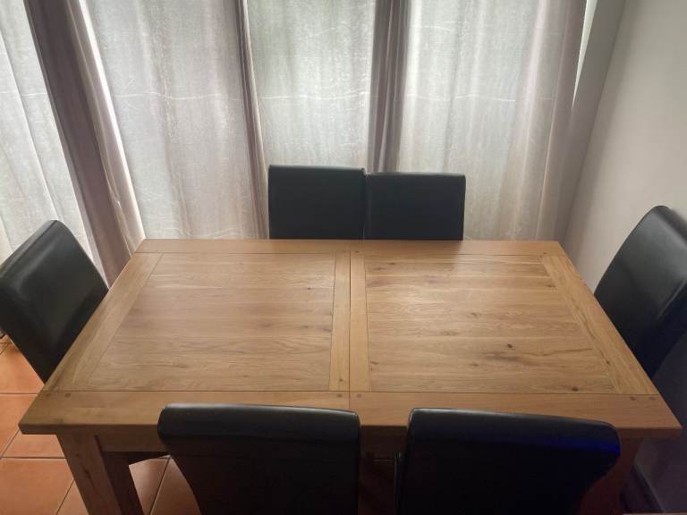 Extendable Solid Oak Dining Table + 6 FREE Chairs (3rd Flr)