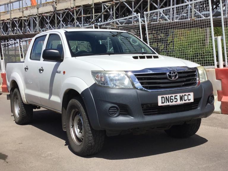 2016 Toyota Hilux 2.5 D-4D Active Pickup Extended Cab 4dr Diesel Manual 4WD