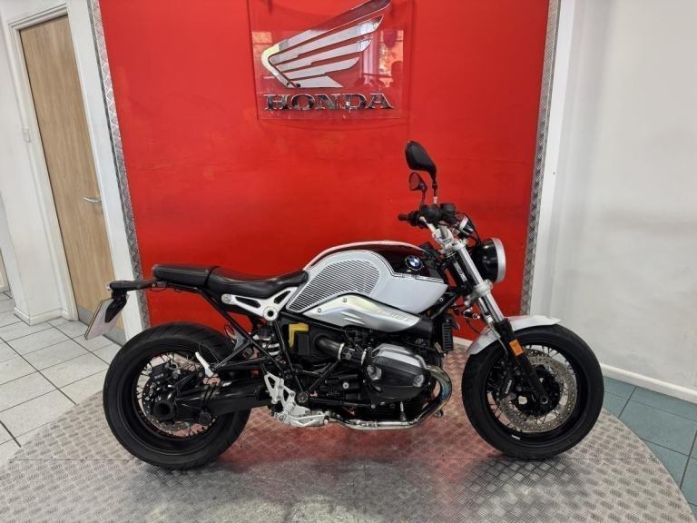 2019 '69' BMW RNine T Pure C