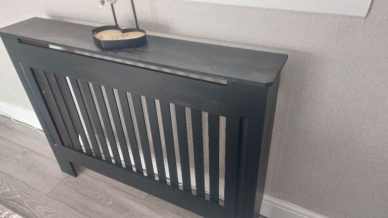 Black radiator cover 