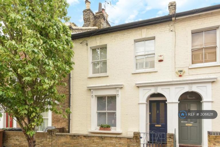 3 bedroom house in Mona Road, London, SE15 (3 bed) (#3066211)