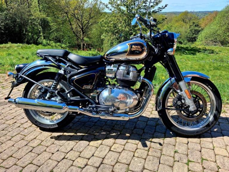 2025 Royal Enfield CLASSIC Classic 650 Mid (25MY) Roadster/Retro PETROL Manual