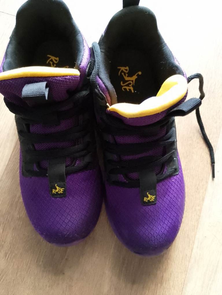 Rise basketball trainers - size 3