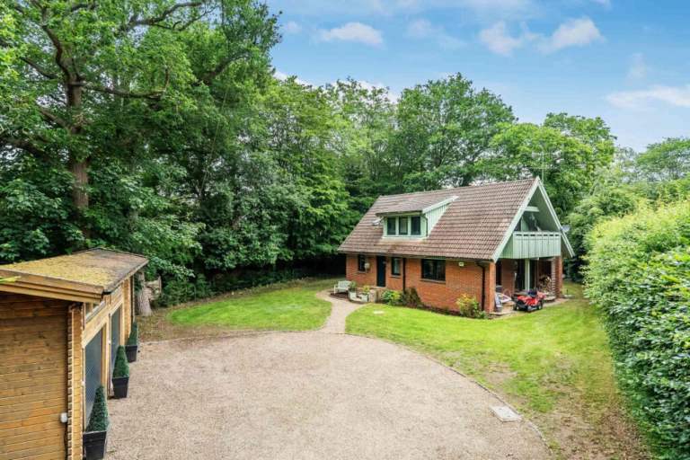 4 Bed Detached House, Holland Lane, RH8