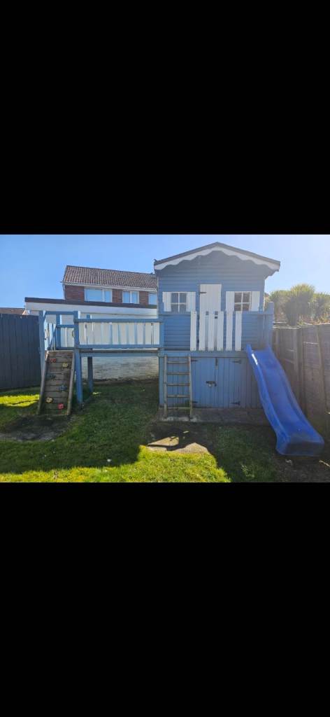 Kids play house 