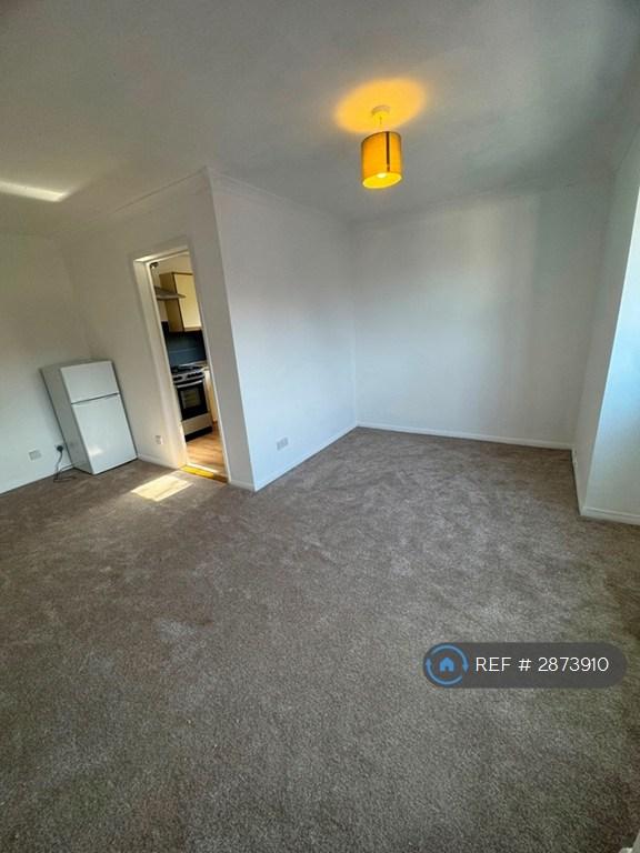 Studio flat in Swift House, Maidstone, ME16 (#2873910)