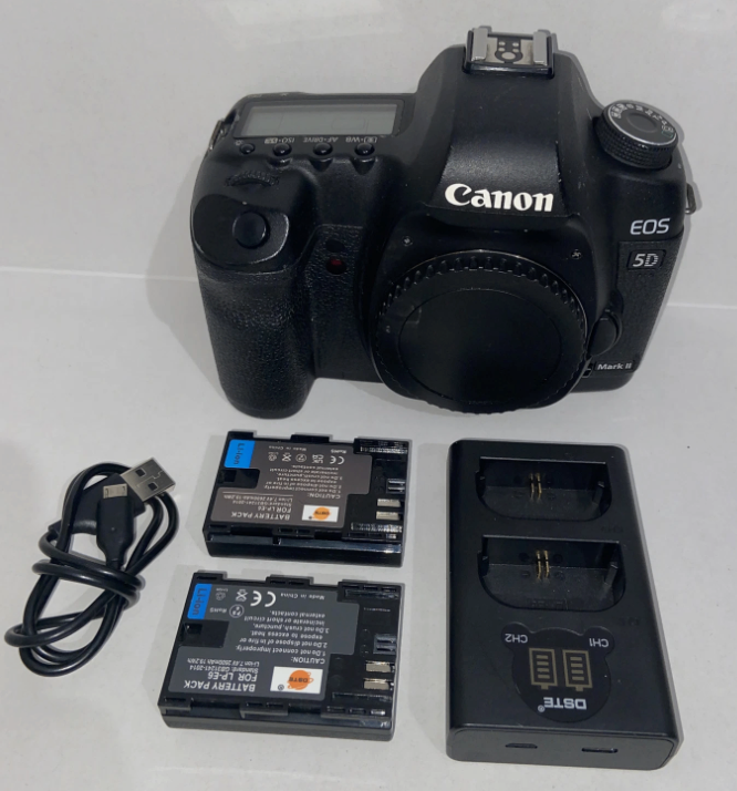 Canon EOS 5D Mark II Digital SLR Camera 22.3MP with Dual Charger