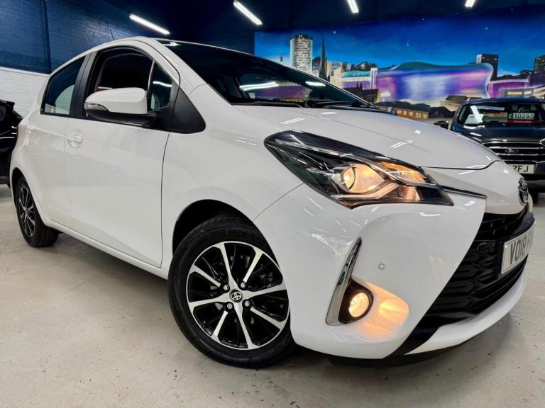 TOYOTA YARIS 1.5 VVT-i Icon Tech Euro 6 5dr 2018