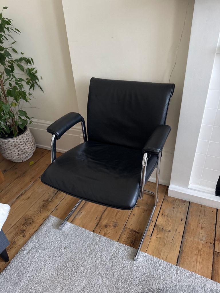 Black Leather Cantilever Chair, Chrome Frame, Modern Style