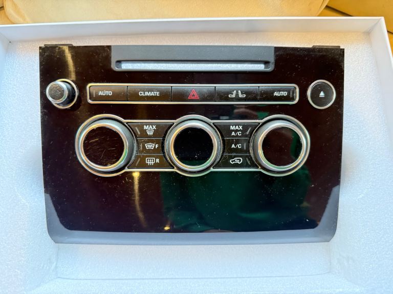 Genuine RANGE ROVER  L450 CLIMATE HEATER CONTROL PANEL 