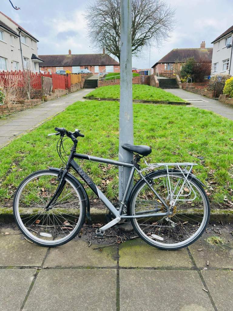 Hybrid Bike with Pannier Rack – Good for Commuting