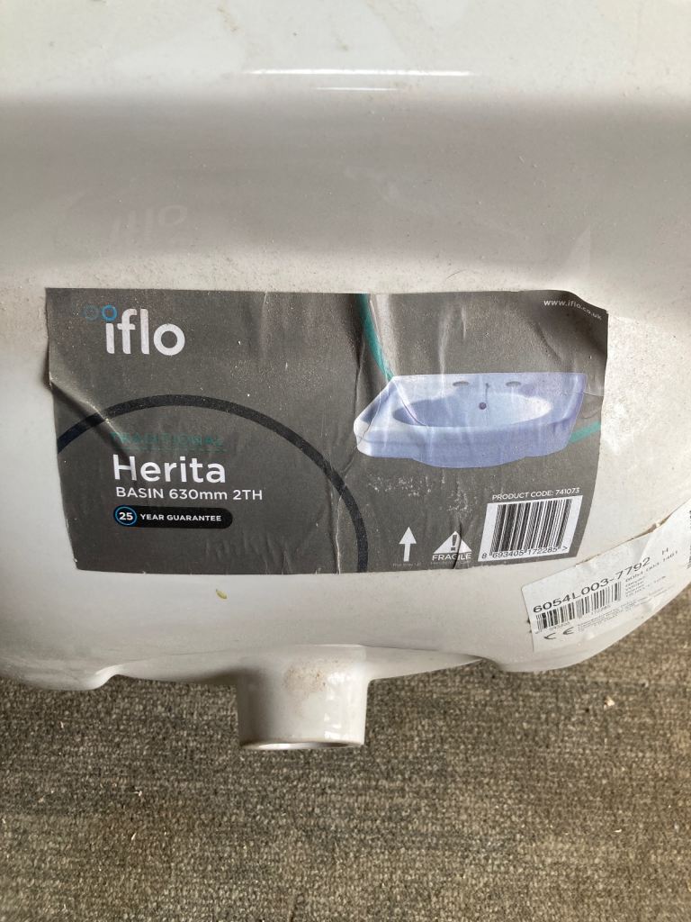 White ceramic sink