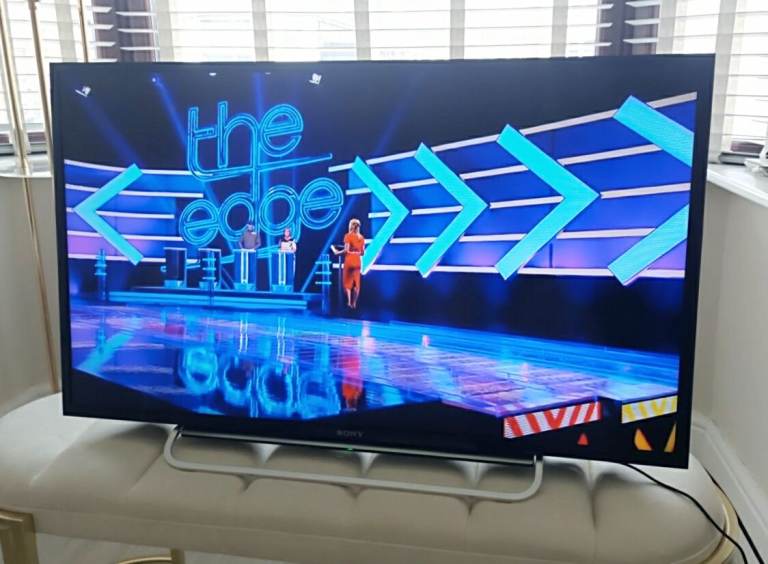 Sony TV, 40 inch Screen, Works Perfectly Fine, Good Quality TV