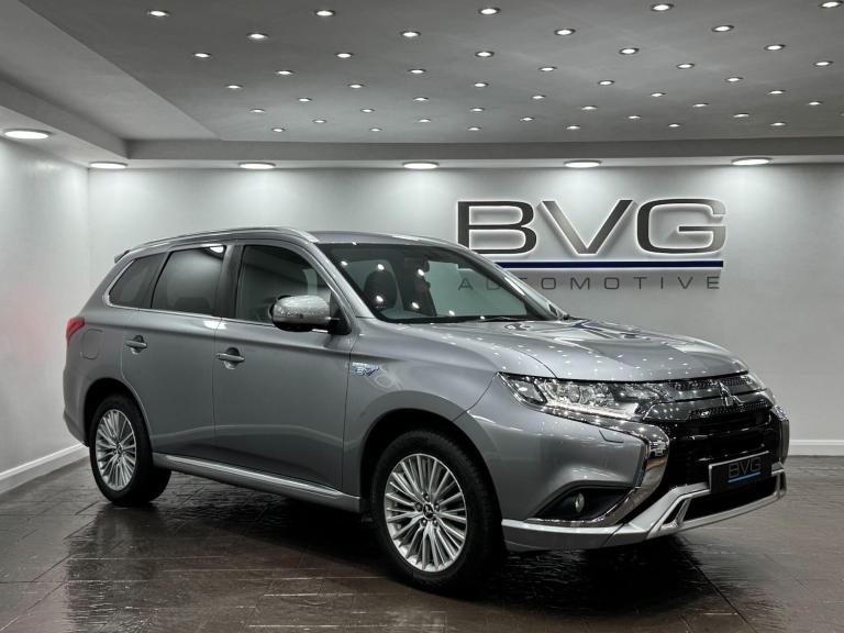2019 Mitsubishi Outlander 2.4h TwinMotor 13.8kWh Dynamic CVT 4WD Euro 6 (s/s) 5dr ESTATE Petrol/E...