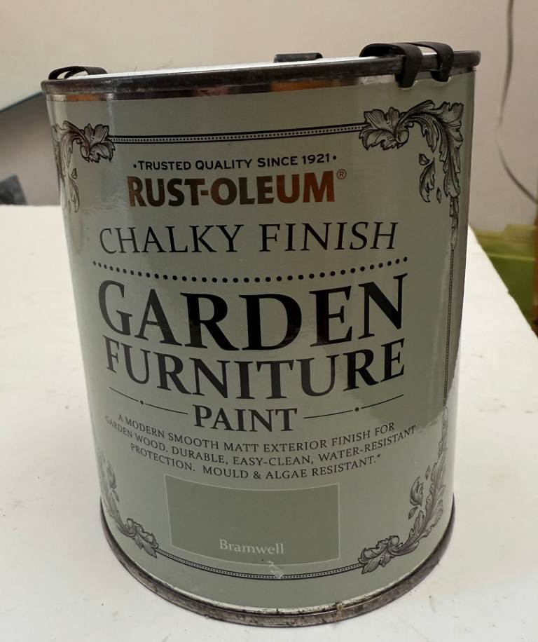 RUST-OLEUM Chalky Finish Garden Furniture Paint Bramwell Green