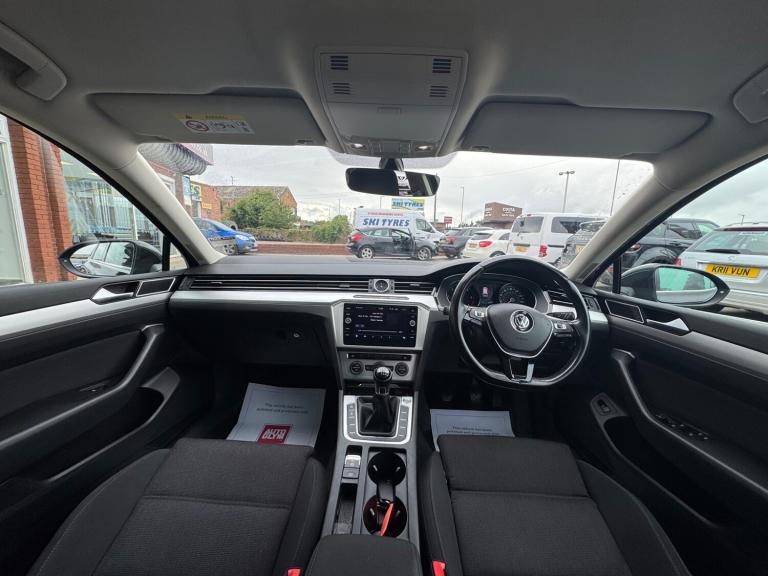 2018 Volkswagen Passat 2.0 TDI SE Business 5dr ++ SAT NAV / ULEZ / DAB / 65.7 MPG ++ ESTATE Diese...