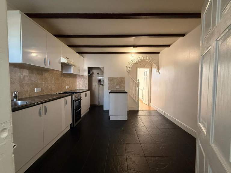 Two bedroom house to rent in Barking