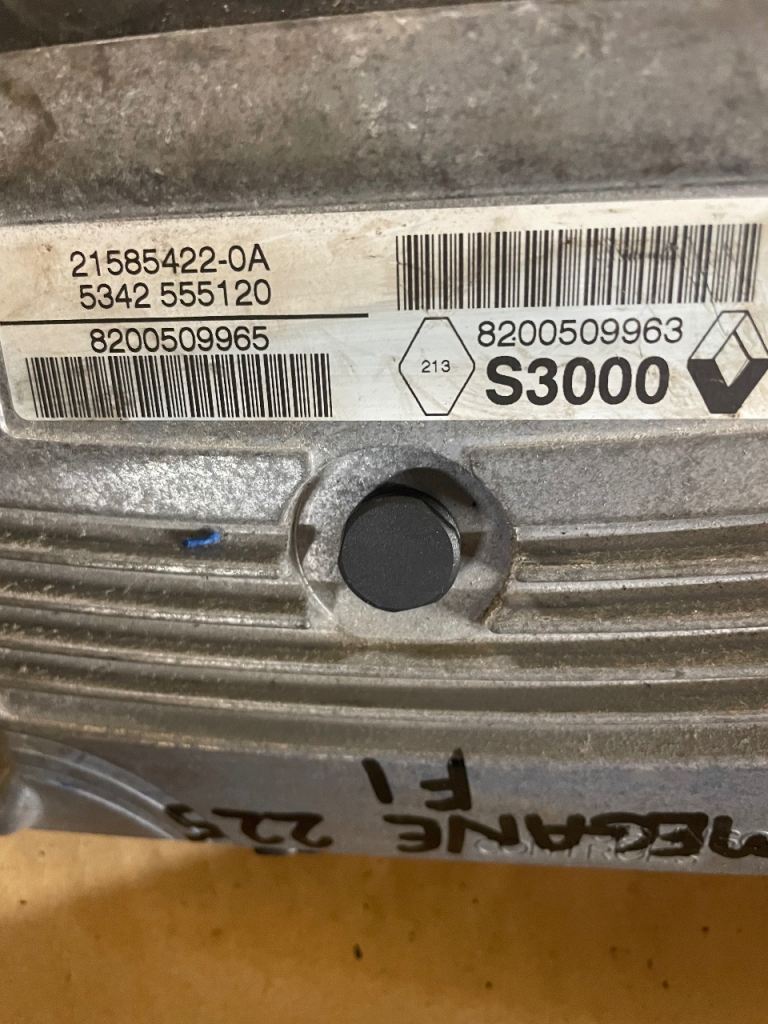 Megane 225 engine wiring loom and ecu 